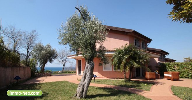 Ville panoramiche sul mare in vendita tra Diamante e ...
